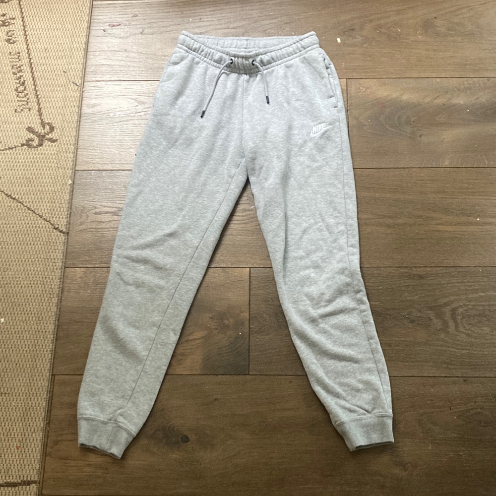 Men’s Nike light gray joggers